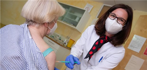 Buhlinger-Göpfarth: „Gesundheitskompetenz muss dringend verbessert werden“ Arbeitet in eigener Praxis und als Professorin an der Fachhochschule: Nicola Buhlinger-Göpfarth.