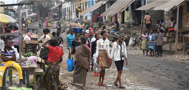 Mehr Tote durch Masern als Ebola Armenviertel Malweka in einem Vorort von Kongos Hauptstadt Kinshasa: Die Masern-Epidemie hat bereist 6000 Todesfälle gefordert.