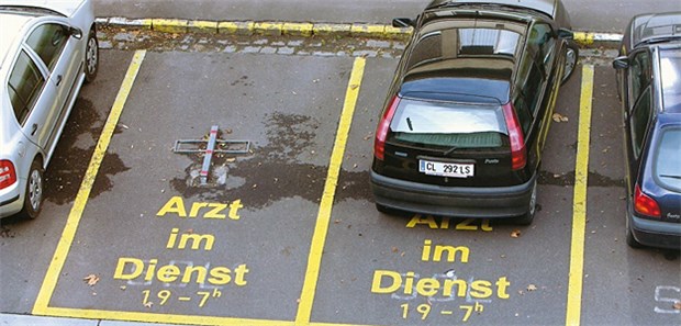 12.000 Arztsitze in Gefahr Arzt im Dienst - bleiben in Zukunft mehrere Parkplätze frei?