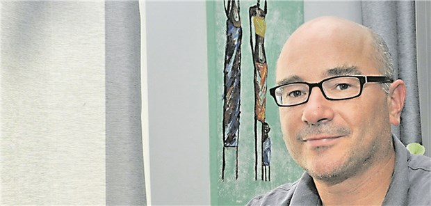 Dr. Kraus‘ blutige Fantasie bleibt aufs Buch beschränkt Arzt und Schriftsteller aus Leidenschaft: Dr. Christian Kraus.