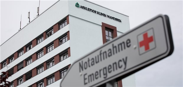 Asklepios sieht in Hamburg die Notaufnahmen am Limit und fordert mehr Einsatz von den Praxen. Das sorgt für erheblichen Unmut bei der KV.