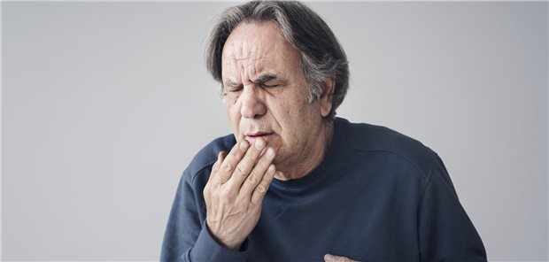 Asthma-Exazerbation: Menschen mit moderater bis schwerer Exazerbation haben bei einem späteren Herzinfarkt oder Schlaganfall schlechtere Chancen. (Symbolbild mit Fotomodell)