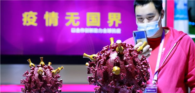 Boehringer: Rekordumsatz trotz Corona-Pandemie Auch Boehringer forscht gegen COVID-19: Am Unternehmens-Stand der 3. Importmesse Anfang November 2020 in Shanghai.