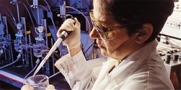 Biosimilars - neue Ära in der Arzneitherapie Auch Generika-Hersteller sind in die Forschung eingestiegen: seit zwei Jahren gibt es die ersten Biosimilars.