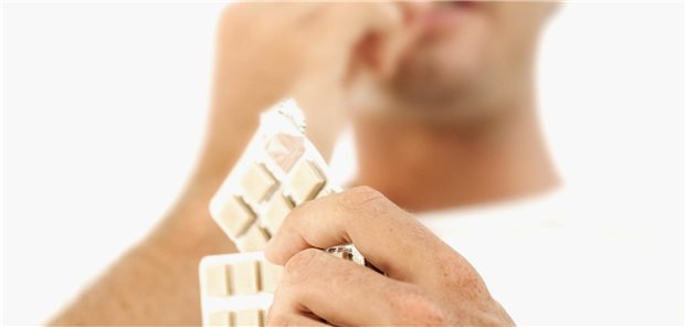 BZgA schätzt Suchtpotenzial von Nikotinersatzprodukten als gering ein Auch Nikotinersatzprodukte wie Kaugummis und Pflaster enthalten Nikotin. Das BZgA schreibt diesen Produkten allerdings ein geringeres Suchtpotenzial zu als herkömmlichen Zigaretten. (Symbolbild)