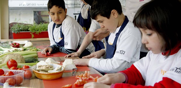 Kassen knausern ein bisschen Auch Prävention: Kochen lernen mit gesunden Zutaten.