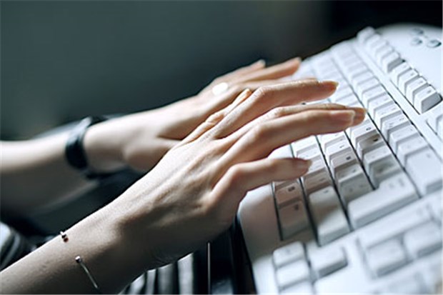 Angehende Ärzte sind schwatzhaft in sozialen Netzen Auch auf Facebook und Co. gilt die ärztliche Schweigepflicht. © arkna / fotolia.com
