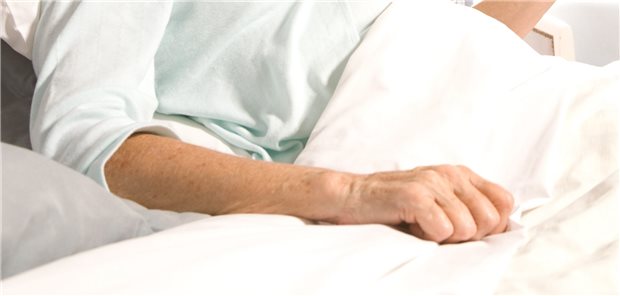 Auch bei Patientinnen und Patienten mit Handarthrose besteht morgens durchaus länger Morgensteifigkeit. Das hat eine Studie ergeben.