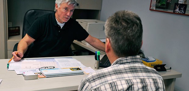 Neue Regeln für Chefs und Betriebsärzte Auch bei der arbeitsmedizinischen Vorsorge gilt die Schweigepflicht. Das heißt, der Arbeitgeber darf über Diagnosen nicht informiert werden.