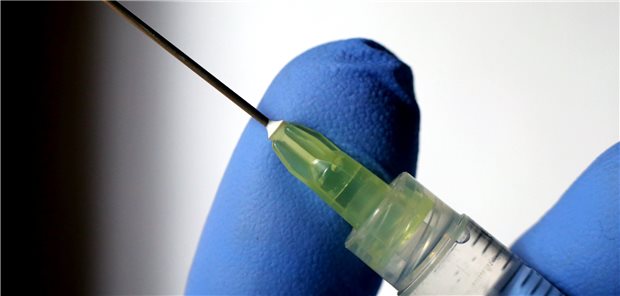 Der Corona-Impfstoff und die Ethik Auch bei „guten Preisen“ werden sich viele ärmere Länder den Corona-Impfstoff nicht leisten können, mahnen Ethiker. (Abbildung zeigt keine Spritze zur Impfung)