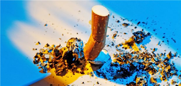 Bild einer ausgedrückten Zigarette. 