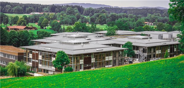 Pinakothek der Moderne widmet sich innovativer Klinikarchitektur Auch in Bayern gibt es Beispiele moderner Krankenhausarchitektur – fernab reiner Betonanballung.