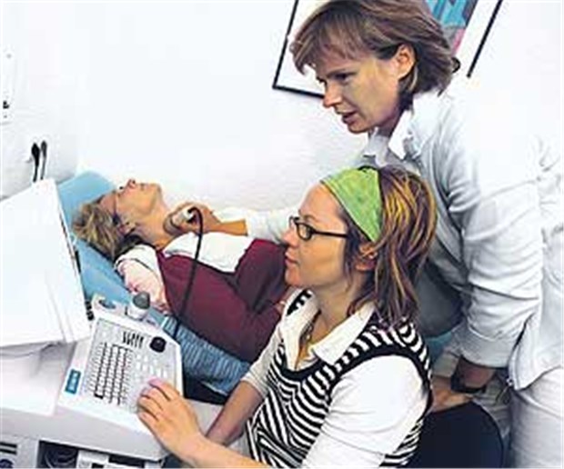 Note 2 minus für die ärztliche Weiterbildung Auch in Hausarztpraxen findet Weiterbildung statt.