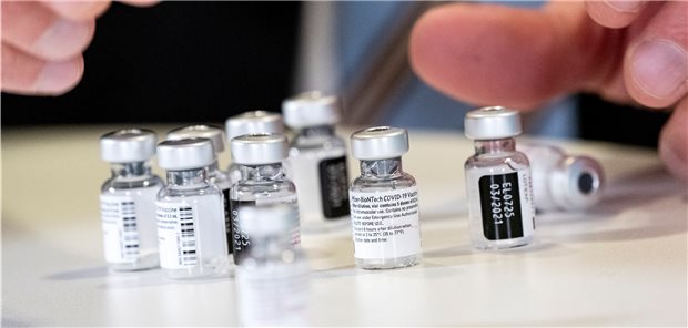 Auch in NRW zum Greifen nahe: die siebte Comirnaty-Dosis