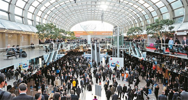 Start frei für die Medica 2010 ! Auch in diesem Jahr lohnt es sich für Ärzte, sich auf den Weg zu Halle 15, der IT-Halle auf der Medica in Düsseldorf, zu machen.