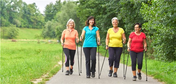 Die Reha-Nachsorge gelingt besser mit den Hausärzten Auch nach der Reha im Training bleiben, vielen Patienten fällt das ohne weitere Unterstützung schwer. (Motiv mit Fotomodellen)