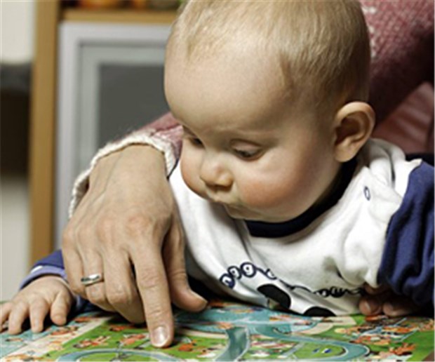 Babys verstehen Wörter schon vor dem Sprechen Auch wenn Babys noch nicht sprechen können, begreifen sie eine Menge.
