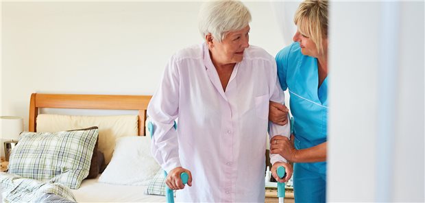 Auch wenn Kliniken, Heime und ambulante Dienste nach jüngster BA-Statistik sogar Zulauf zu verzeichnen hatten – Pflegekräfte werden dringend gebraucht.