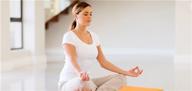 Wie lässt sich bloß mit Yoga Geld verdienen? Auf dem Weg zur Erleuchtung? Yoga-Accessoires sind dafür jedenfalls nicht nötig.