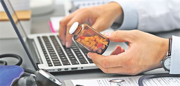 Teures EDV-Update für Ärzte? Aufbereitete GBA-Beschlüsse: Die soll die Praxis-EDV Ärzten künftig per Knopfdruck liefern.