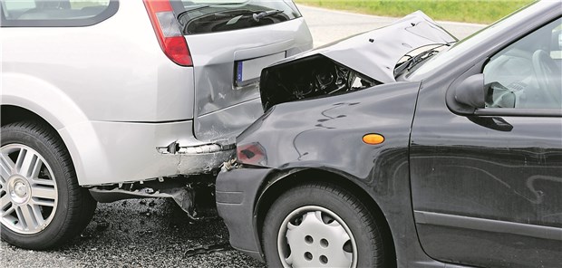 Vorfahrt missachtet? – Die Masche der Unfall-Betrüger Auffahrunfälle zu provozieren, zählt zu den schwer zu beweisenden Spezialitäten des organisierten Unfall-Betrugs.