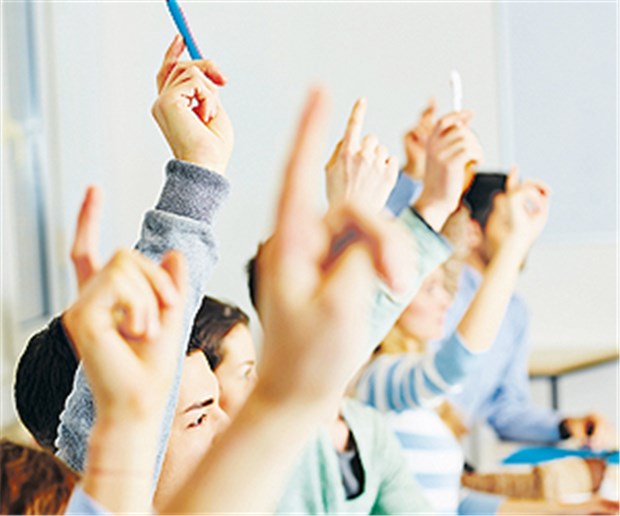 Der Druck im Klassenzimmer wächst Aufmerksame Schüler: Sie sind allzu oft einem hohen Stressniveau ausgesetzt, sagen Wissenschaftler.