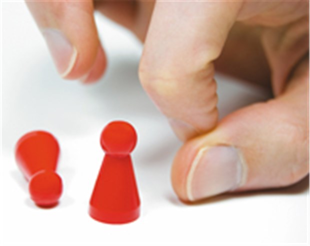 Abmahnung ist Pflicht vor verhaltensbedingter Kündigung Aus dem Spiel sind Mitarbeiter nicht mit einem Stoß. © m.schuckart / fotolia.com