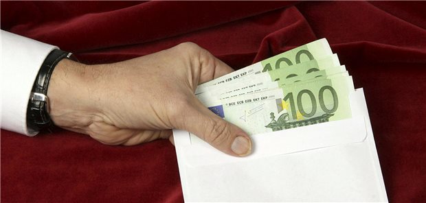 Aus eigener Tasche draufzahlen? Wenn systematisch teure Altoriginale verordnet werden, ist das Risiko nicht unerheblich. 