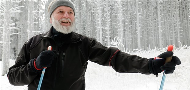 Je intensiver der Skilanglauf, desto seltener die Hypertonie Ausdauersport entspannt die Gefäße und hemmt die Ausschüttung von Stresshormonen.