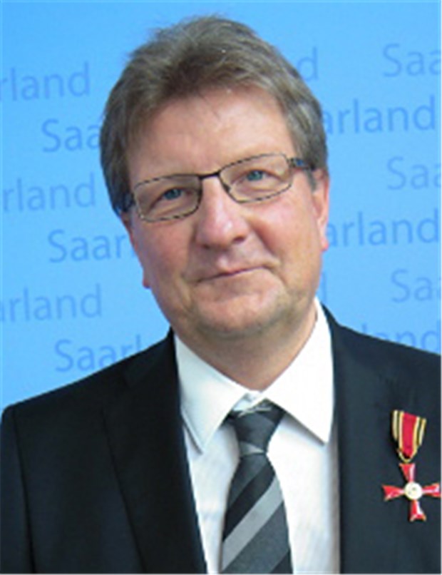 'Denervation nur noch in Studien' Ausgezeichneter Kardiologe: Prof. Dr. med. Michael Böhm, Direktor der Klinik für Innere Medizin III, Kardiologie, Angiologie und Internistische Intensivmedizin an der Universität des Saarlandes