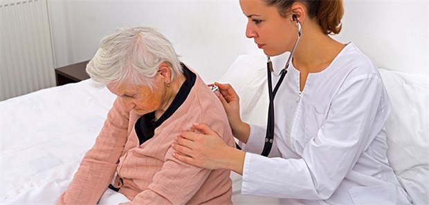 Mit viervalentem Grippeschutz jeden Winter 1000 Klinikpatienten weniger Auskultation: Es dominieren Influenza-Infekte.