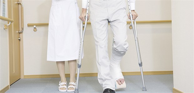 Auslagen für Verbandmaterial dürfen laut Paragraf 10 GOÄ Privatpatienten in Rechnung gestellt werden.