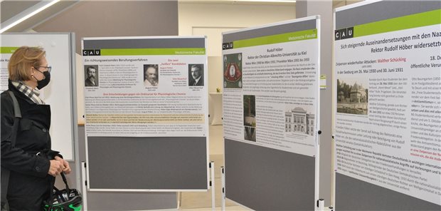 Kieler Unimedizin erinnert an ihre Opfer der NS-Zeit Ausstellung in Präsenz, aber auch digital, über ausgewählte Ärzte jüdischen Glaubens, die in Kiel gearbeitet haben und emigrieren mussten.