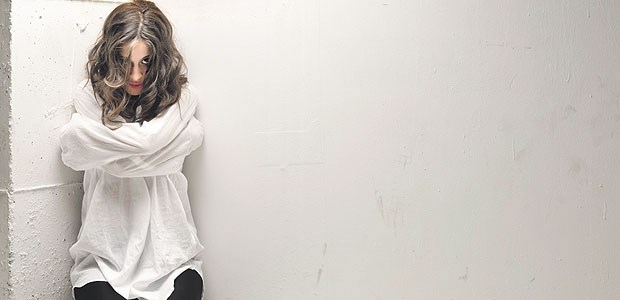 Suizid führt zu Suizidgedanken Auswegslose Situation? Nach dem Suizid eines Jugendlichen haben Mitschüler selbst oft Suizidgedanken.