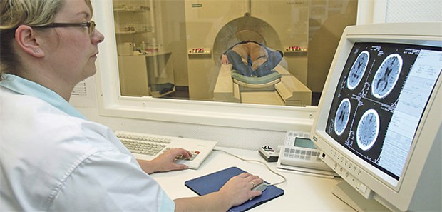 Mehr Schlaganfälle in der Grippesaison Auswertung von CT-Bildern des Gehirns. Nachdem Ärzte und Patienten intensiv über Prävention aufgeklärt wurden, besteht Hoffnung, dass in Ludwigshafen die Häufigkeit von Schlaganfällen zurückgeht.