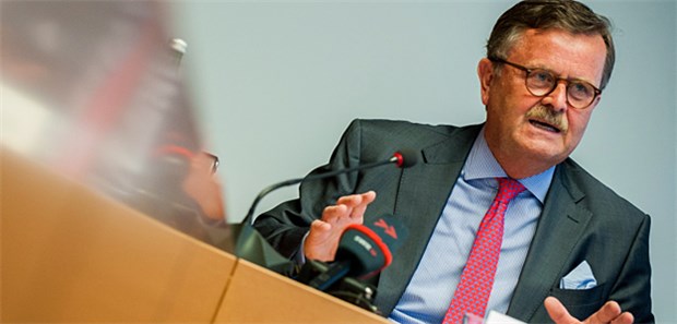 Die Bundesärztekammer soll abspecken BÄK-Chef Professor Frank Ulrich Montgomery.