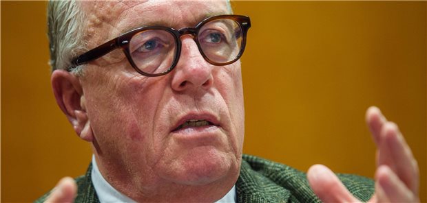 BÄK-Präsident: Corona-Tests an Flughafen können helfen BÄK-Präsident Dr. Klaus Reinhardt betont: Die Coronavirus-Pandemie ist noch nicht vorbei!