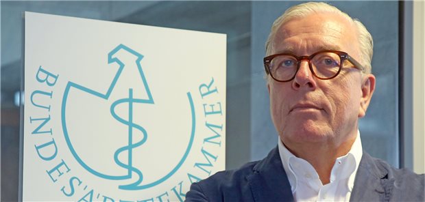 BÄK-Chef Reinhardt: „Verurteilen militärische Aggression russischer Armee in aller Deutlichkeit“ BÄK-Präsident Dr. Klaus Reinhardt rief russische Regierung dazu auf, das Blutvergießen „umgehend“ zu beenden. (Archivbild)