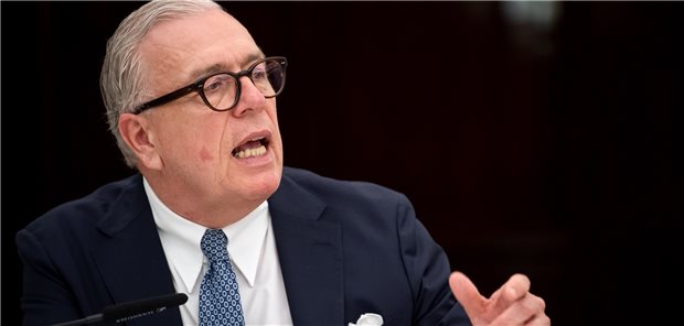 BÄK-Präsident Reinhardt zur Pandemie: „Das Schlimmste haben wir hinter uns!“ BÄK-Präsident Dr. Klaus Reinhardt zum Umgang mit Corona: „Jeder Einzelne muss Verantwortung übernehmen.“