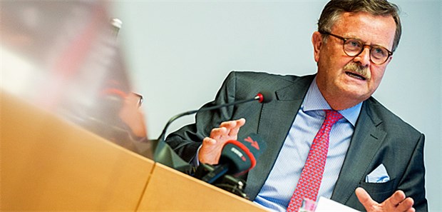 'Viele Krankenhäuser sehen katastrophal aus' BÄK-Präsident Montgomery hat ein düsteres Bild von den Zuständen in deutschen Krankenhäusern gezeichnet.