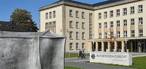 BSG: Bei MVZ geht es generell um die Frage, ob die meist auf einzelne Ärzte oder Praxen zugeschnittenen Vorschriften auf MVZ übertragen werden können, so der Vorsitzende Richter Ulrich Wenner .