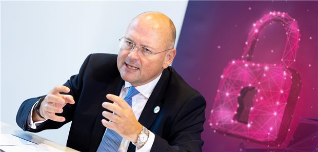 BSI-Präsident warnt: „Dynamische Gefährdungslage“ durch Cyber-Angriffe BSI-Präsident Arne Schönbohm warnt: Cyber-Angriffe auf Krankenhäuser können erhebliche Auswirkungen auf viele Menschen haben.