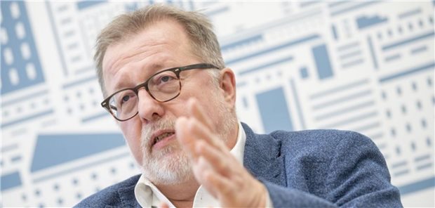 BVKJ-Präsident Dr. Thomas Fischbach: Gerade in den Abendstunden können Werbetreibende nachweislich die größte Anzahl von Kindern erreichen.