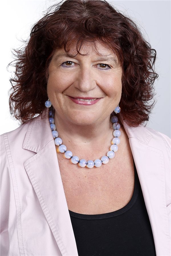 Uni-Ärzte: Einstellung nur bei Ja zu Schwangerschaftsabbrüchen? Bärbl Mielich (Grüne), Staatssekretärin im Sozialministerium, sieht Baden-Württemberg in der Verantwortung, für ausreichend Angebote für betroffene Frauen zu sorgen.