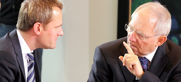 Pflege-Zoff: Tadel für Bahr von Schäuble Bahr und Schäuble.