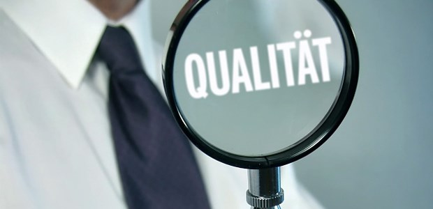 Regierung drückt Startknopf für Qualitätsinstitut Bald etwas mehr unter der Lupe: Qualität.