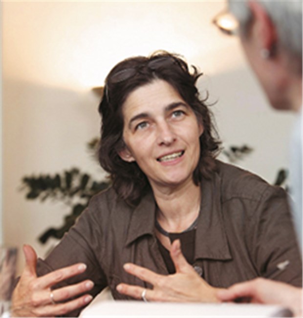 "Der größte Patient ist das Gesundheitssystem" Barbara Steffens: "Wir haben nie gefragt: Was macht das Gesundheitssystem mit den Menschen?"