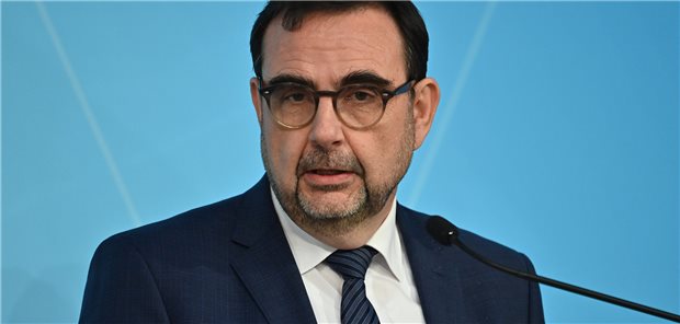 Holetschek bekräftigt sein Nein zu Modellprojekten mit Cannabis in Bayern Bayerns Gesundheitsminister Klaus Holetschek: Cannabis-Modellprojekte soll es in Bayern nicht geben. (Archivbild)