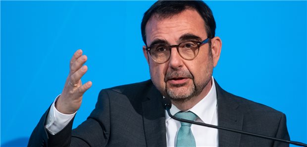 Holetschek: Scholz soll Cannabis-Legalisierung stoppen Bayerns Gesundheitsminister Klaus Holetschek sagt: Der Bundeskanzler sollte die geplante Cannabis-Freigabe auf Eis legen. (Archivfoto)