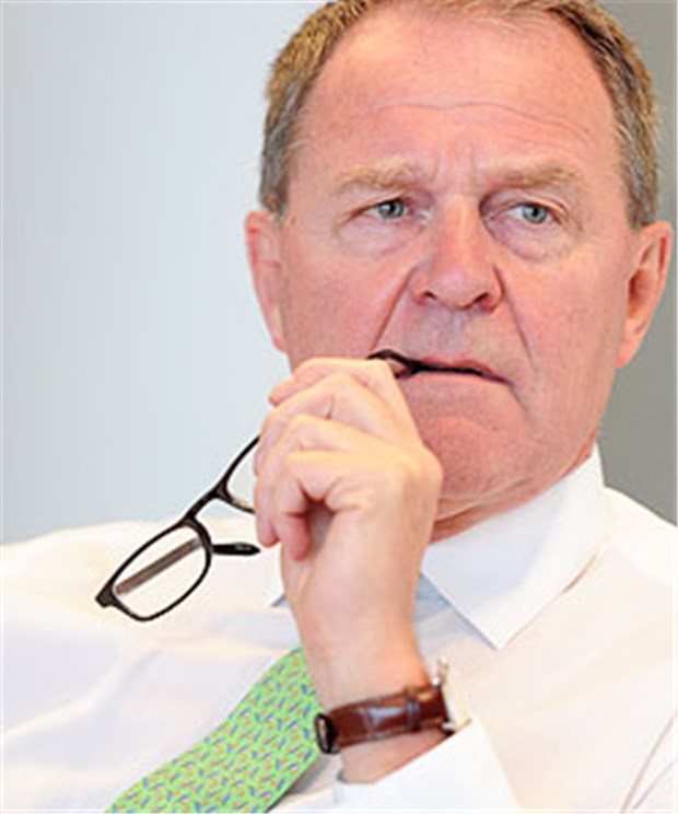 Bayern führt Sechs-Augen-Prinzip ein Bayerns Wissenschaftsminister Wolfgang Heubisch (FDP) hat schärfere interne Kontrollen in den sechs Transplantationszentren angekündigt.